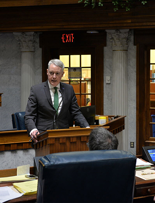 Greg Goode discussing illegal immigration at the Indiana State Senate